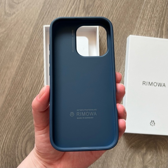 NWT Rimowa iPhone 16 Pro Blue Aluminum Phone Case - Picture 3 of 5